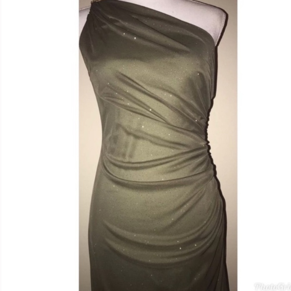 NWT Betsy & Adam One Shoulder Gold Embellished Evening Gown Dress - Picture 3 of 10